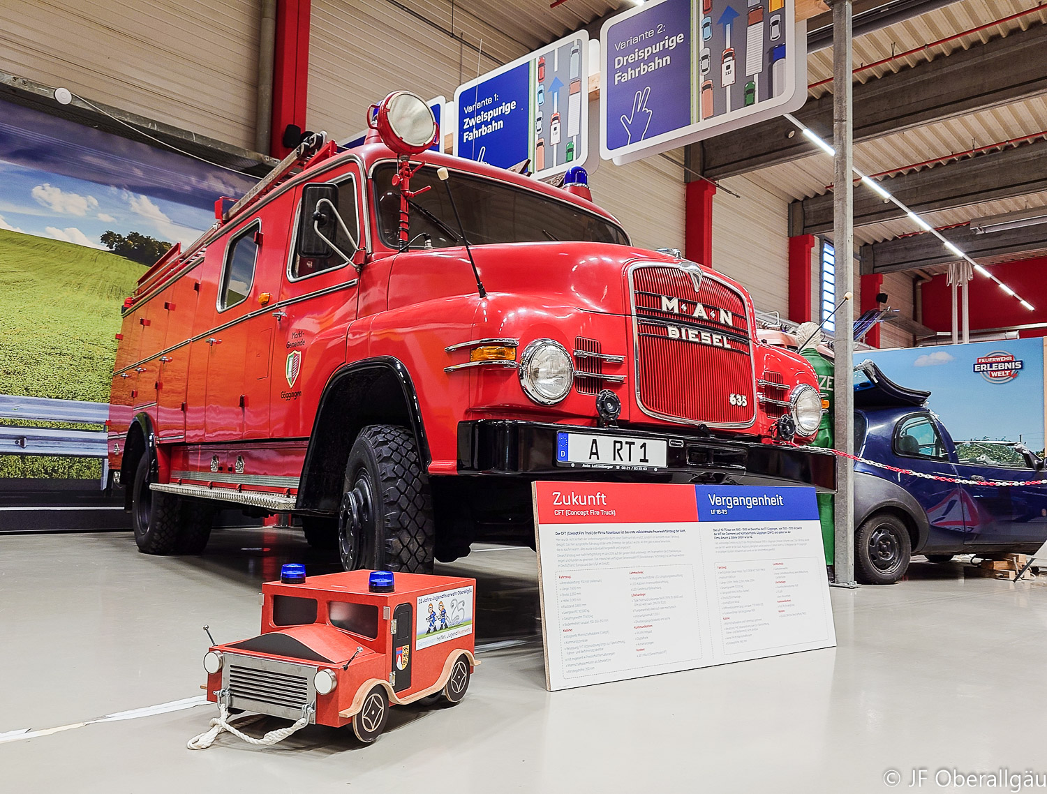 Feuerwehrauto mit Haube - der Seppl mags