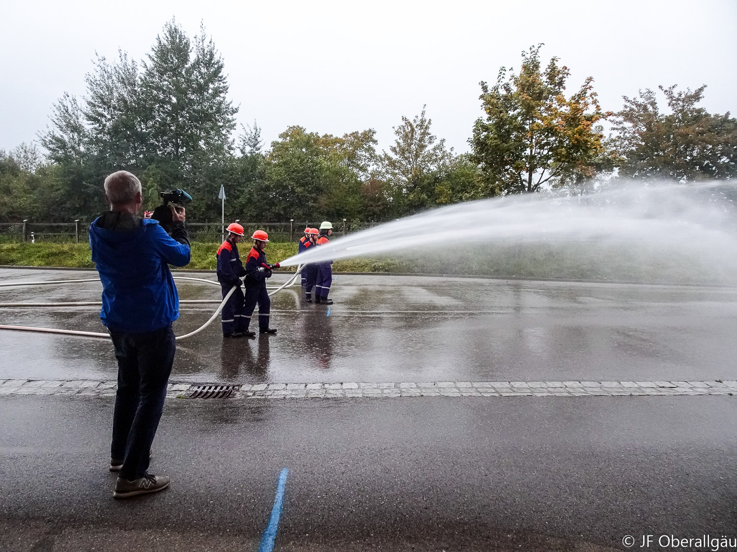 Kamera läuft - Wasser Marsch!